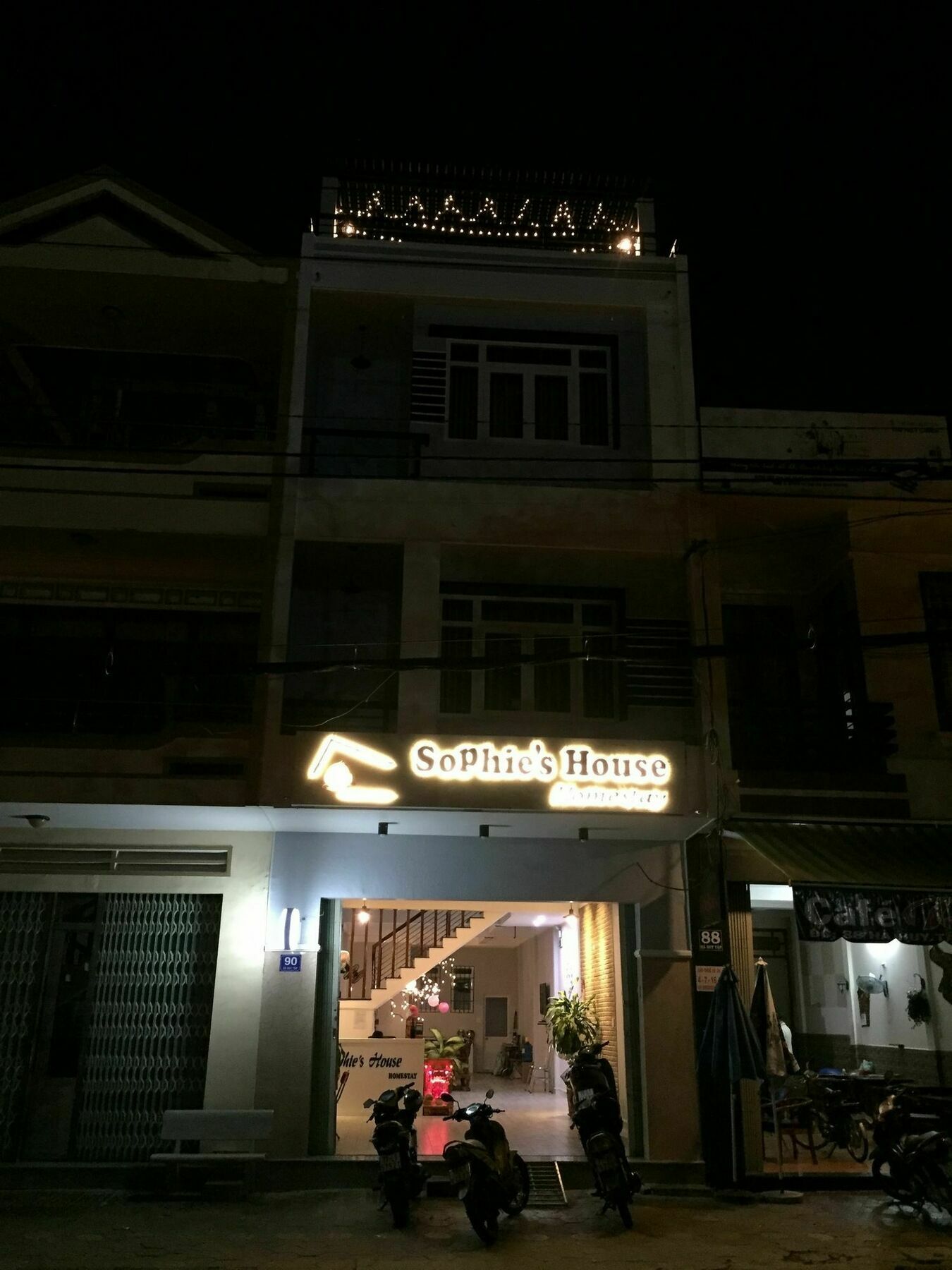 Sophie'S House Homestay Куинён Экстерьер фото